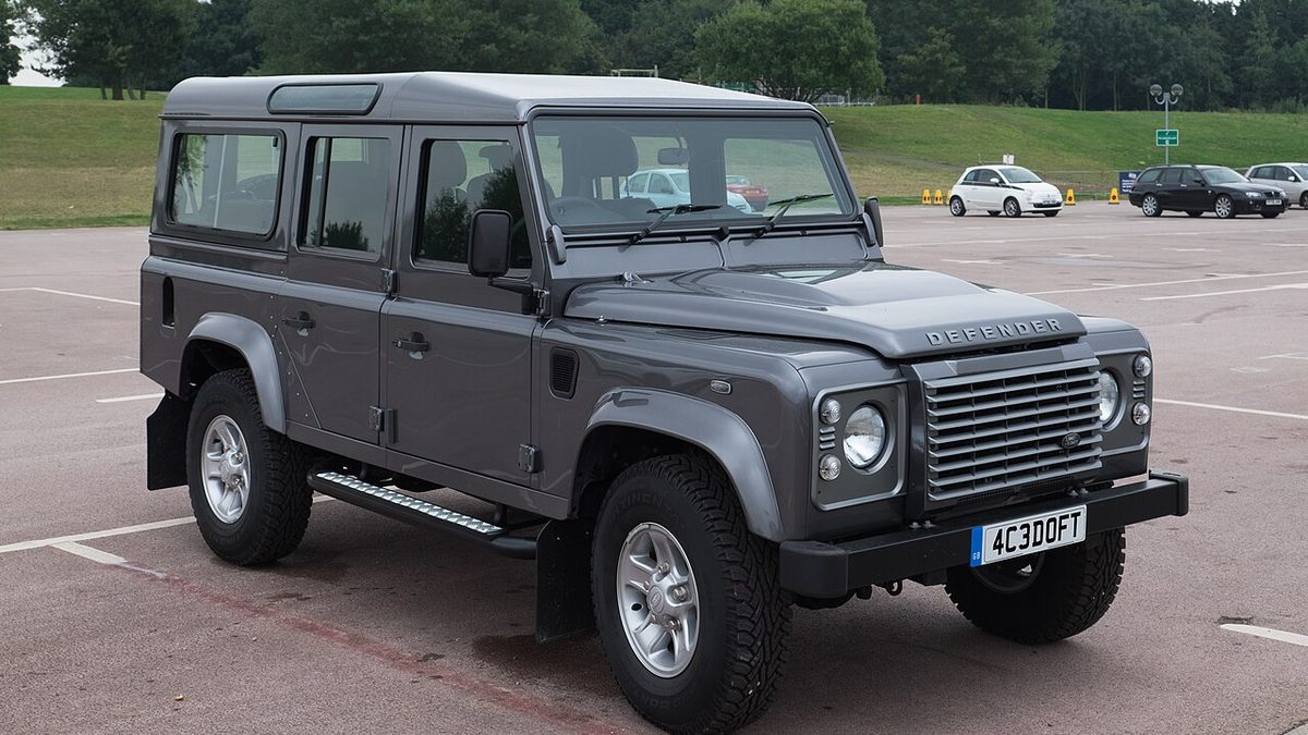 Land Rover DEFENDER